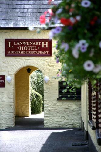 Llanwenarth Hotel And Riverside Restaurant Abergavenny Εξωτερικό φωτογραφία
